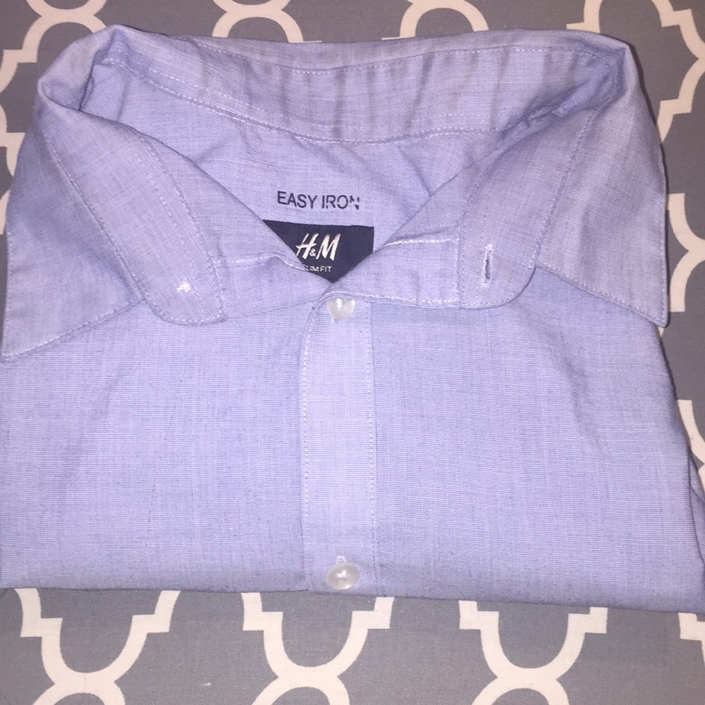 H&M Men’s long sleeve button down shirt